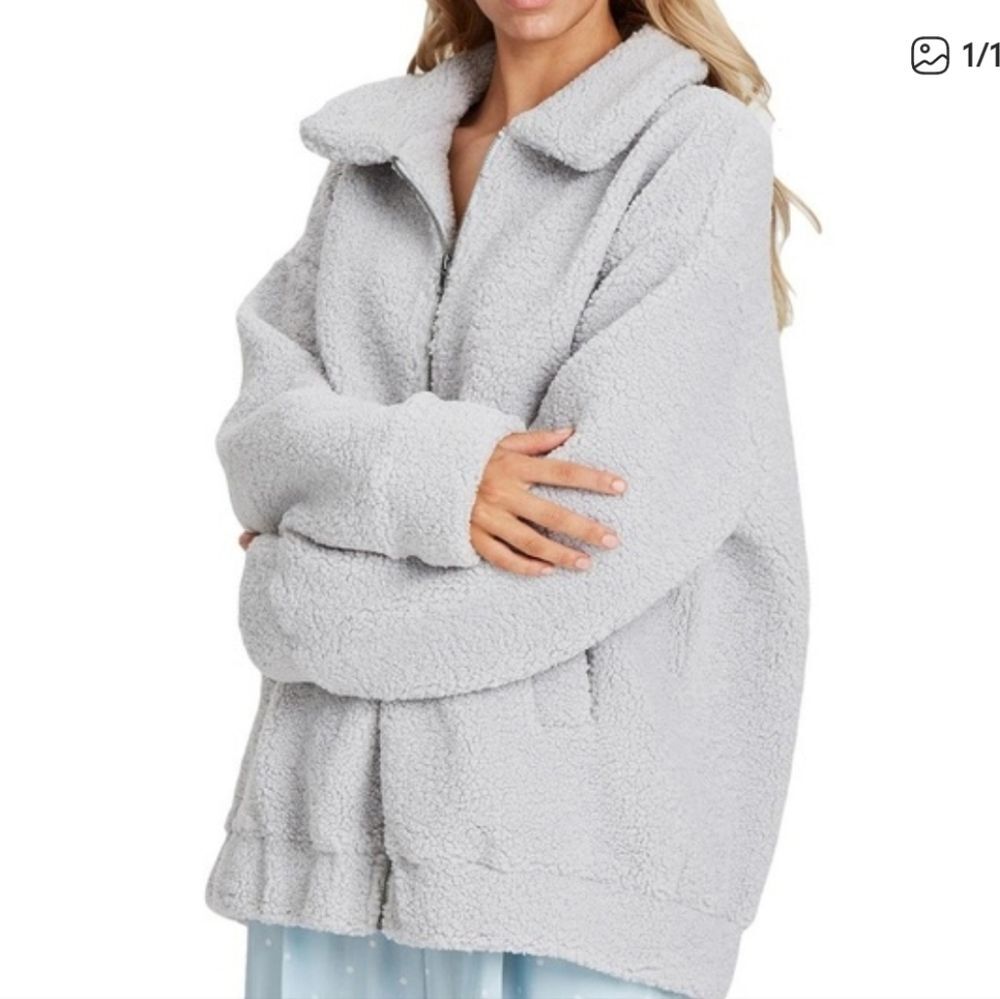 NWT CHARLIE HOLIDAY Oversized Teddy Jacket Size 6